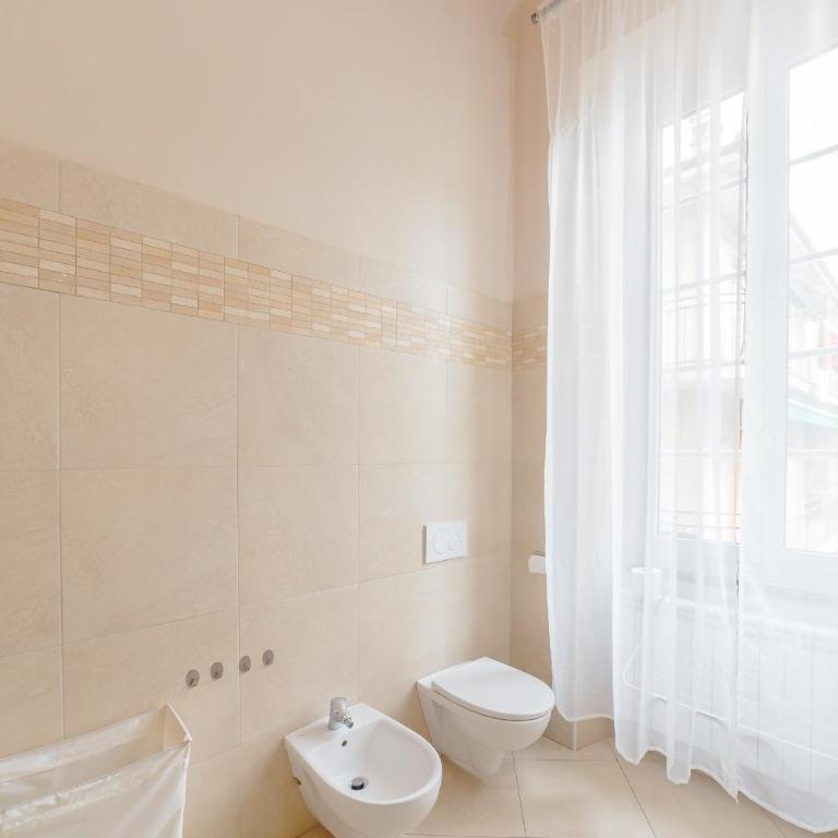 B&B Bernini - Camera Matrimoniale con Bagno Privato Esterno - 1