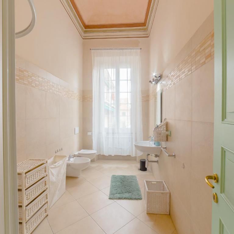 B&B Bernini - Camera Matrimoniale con Bagno Privato Esterno - 5