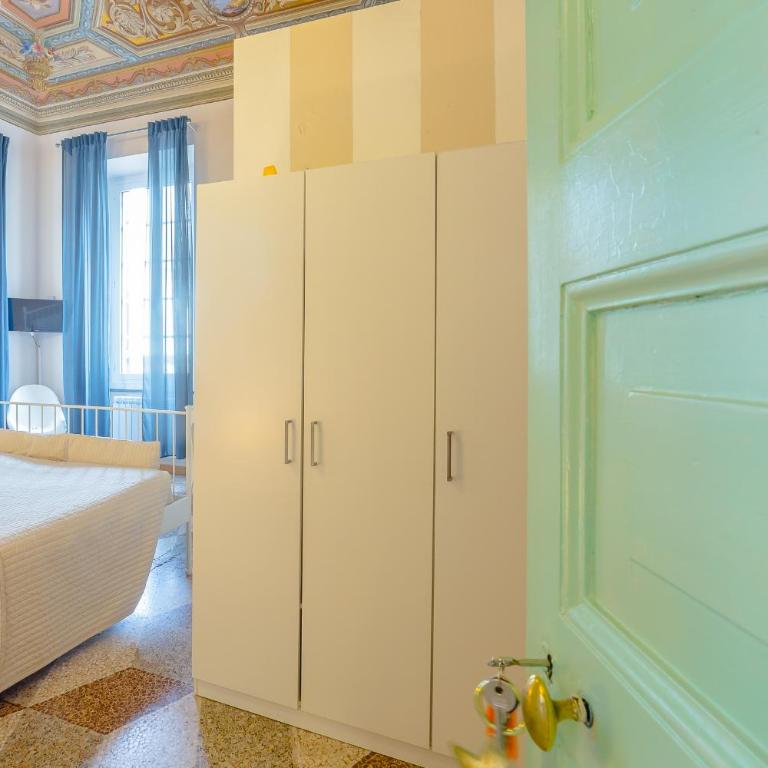 B&B Bernini - Camera Matrimoniale con Bagno Privato - 3
