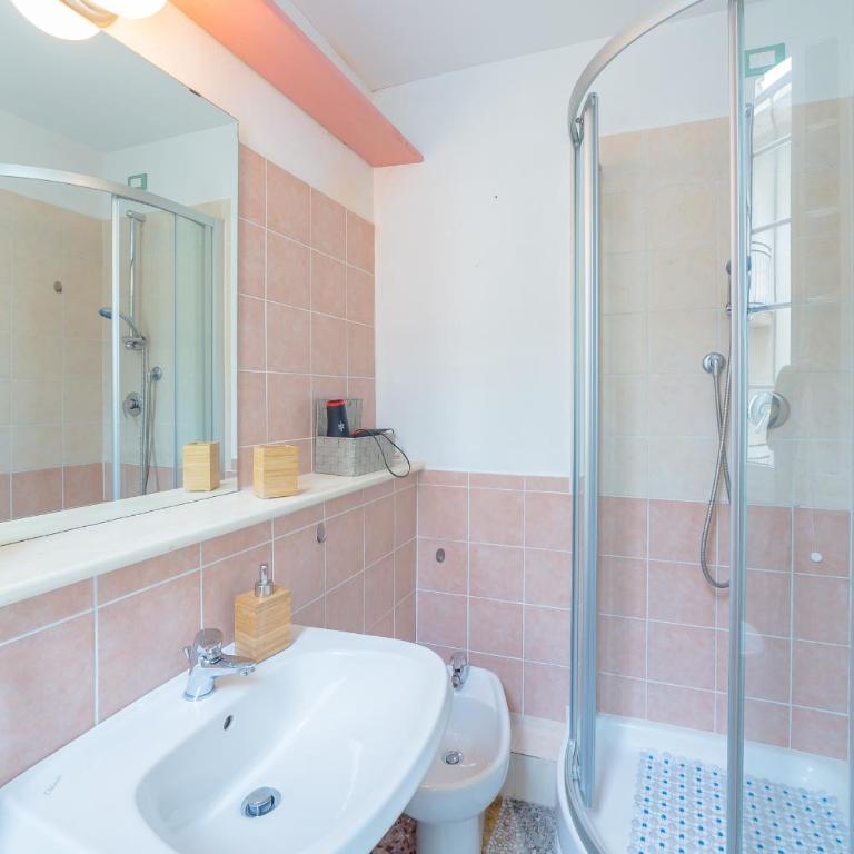 B&B Bernini - Camera Matrimoniale con Bagno Privato - 6