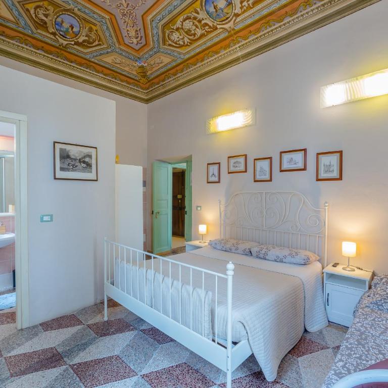 B&B Bernini - Camera Matrimoniale con Bagno Privato - 10