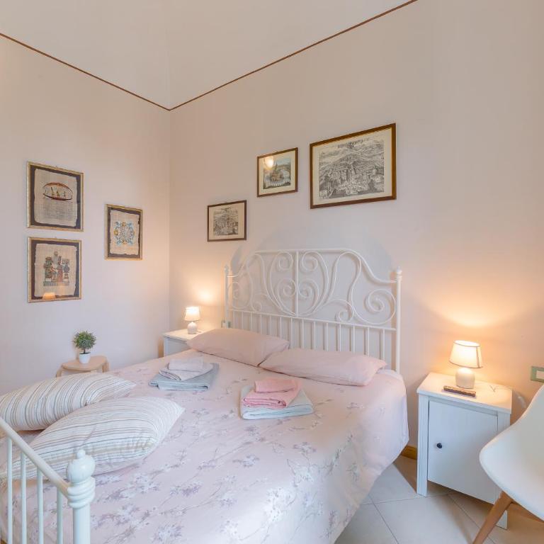 B&B Bernini - Camera Matrimoniale con Bagno Privato Esterno - 6