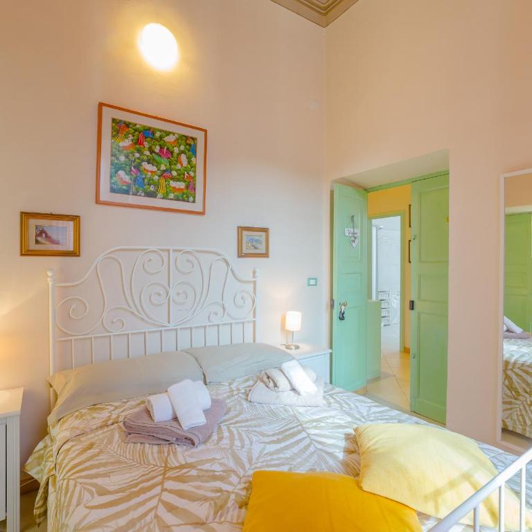 B&B Bernini - Camera Matrimoniale con Bagno Privato - 8