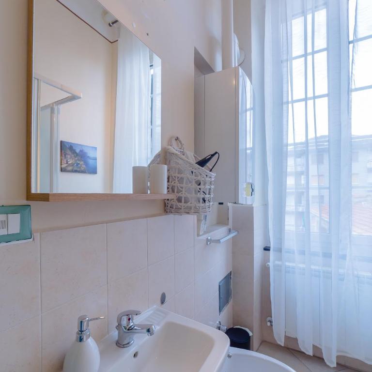 B&B Bernini - Camera Matrimoniale con Bagno Privato - 3