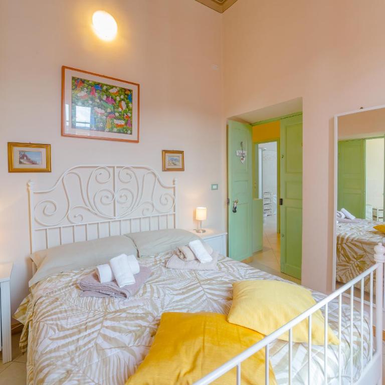 B&B Bernini - Camera Matrimoniale con Bagno Privato - 1
