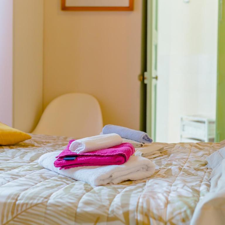 B&B Bernini - Camera Matrimoniale con Bagno Privato - 14