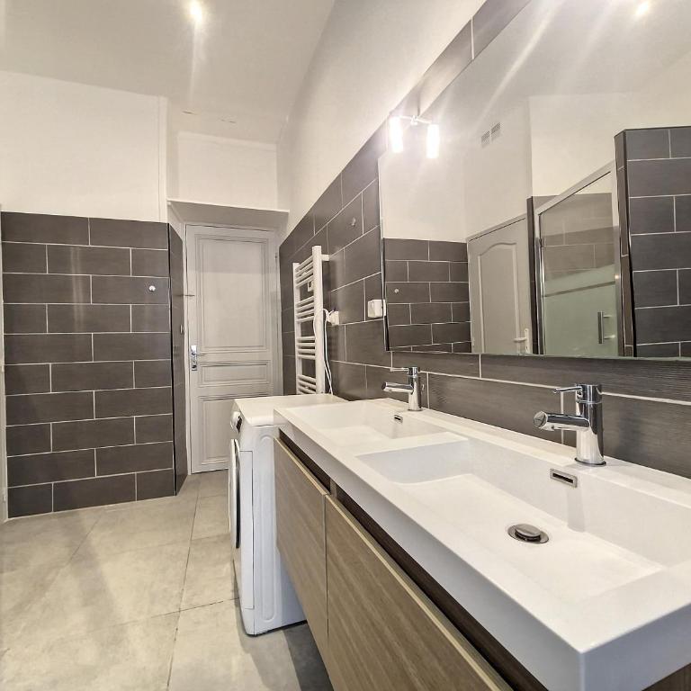 Nestor&Jeeves - LA BELLE OTERO - Central - Proche gare - Appartement 2 Chambres - 16