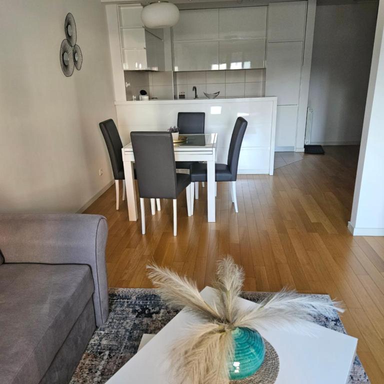 Stylish New Belgrade apt parking 5e per day - Apartman sa 1 Spavaćom Sobom - 3