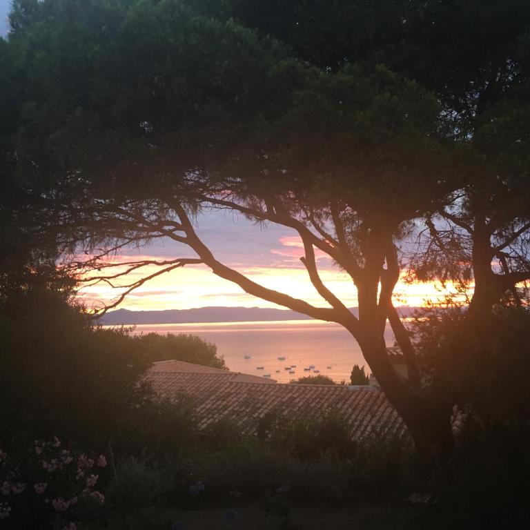 Villa Les Quatre Vents mit traumhaftem Meerblick - Three-Bedroom Villa - 42