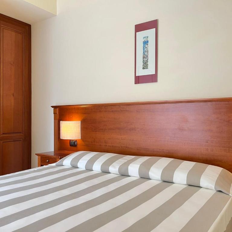 Albergo Degli Amici - Camera Matrimoniale/Doppia con Letti Singoli con Balcone - 1