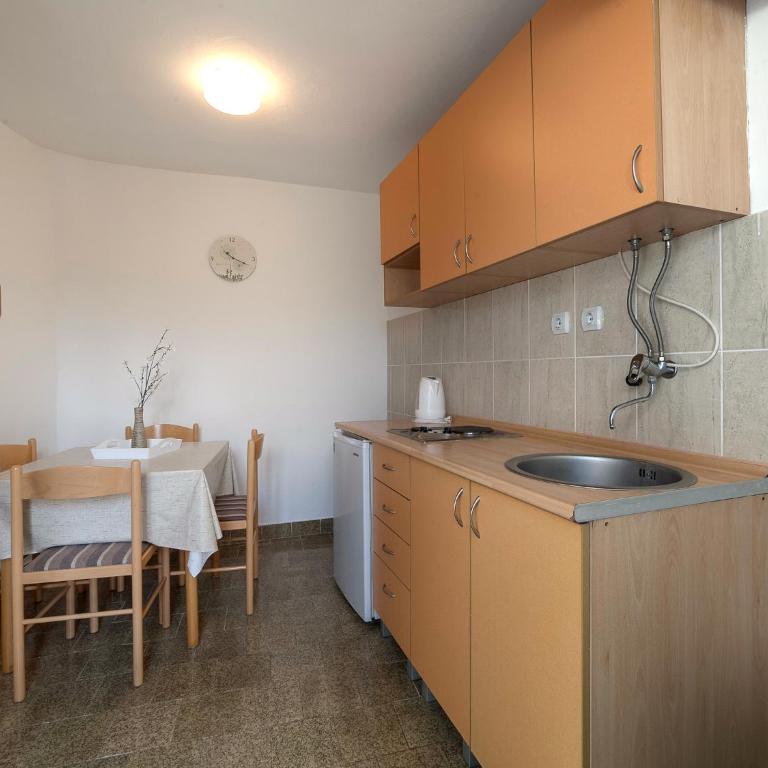 Apartments Krš Medinski - One-Bedroom Apartment with Terrace and Sea View - 5