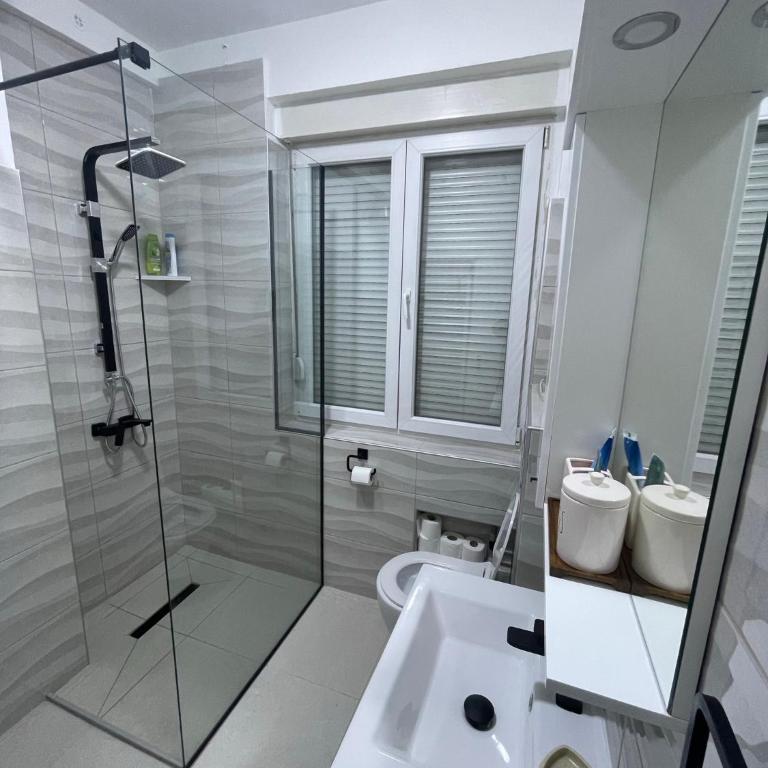 Modern & cozy 2-bedroom vacation home in Sarajevo - Two-Bedroom Apartment - 20