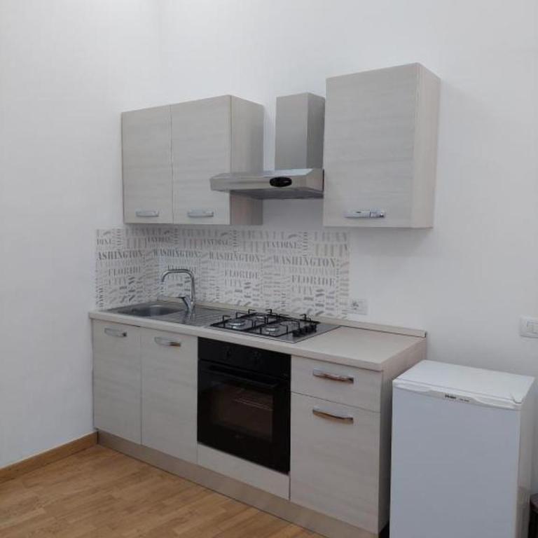 Pignasecca Home - Monolocale con Balcone - 3