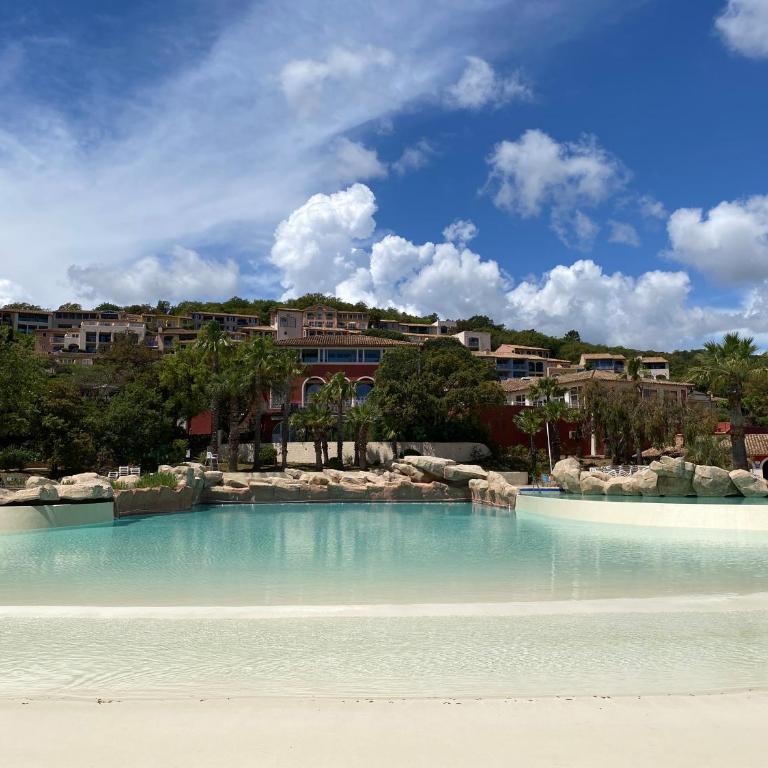 Appt Climatisé de charme-moderne - Vue Mer Club Vacances Restanques Golfe Saint-Tropez - Les Roses - Grimaud - Appartamento con Vista Mare - 39