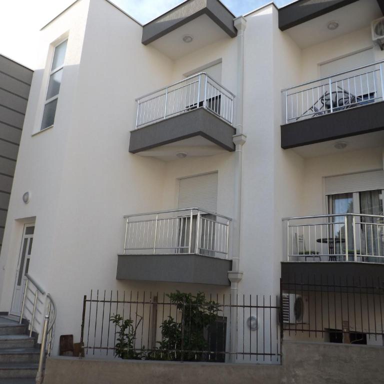 Family House Milic in Ulcinj - Standard Apartment - 14