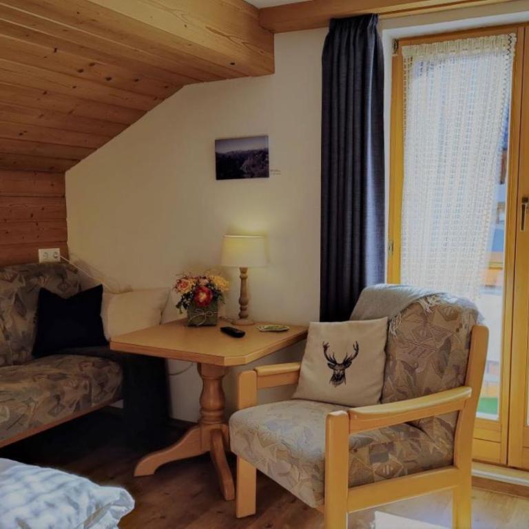 Gästehaus Luitz-Kennerknecht - Doppelzimmer mit Balkon - 3