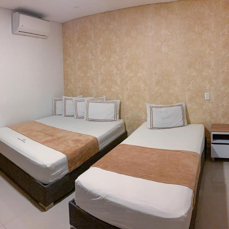Infinity Hotel - Habitación Triple Clásica - 5