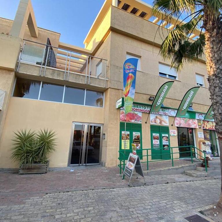 Apartamento primera linea de playa reformado en Las Redes - Apartamento de 2 dormitorios - 4