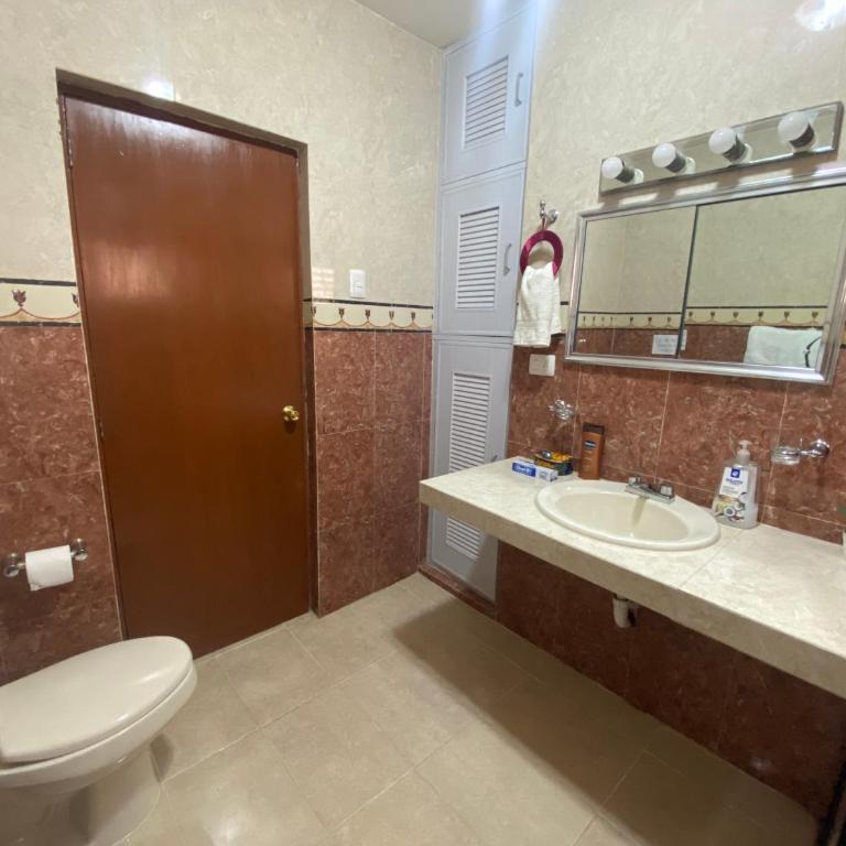 Casa del artista - Three-Bedroom House - 26