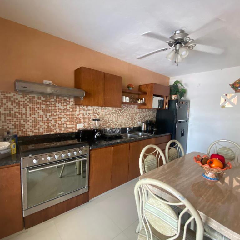 Casa del artista - Three-Bedroom House - 19