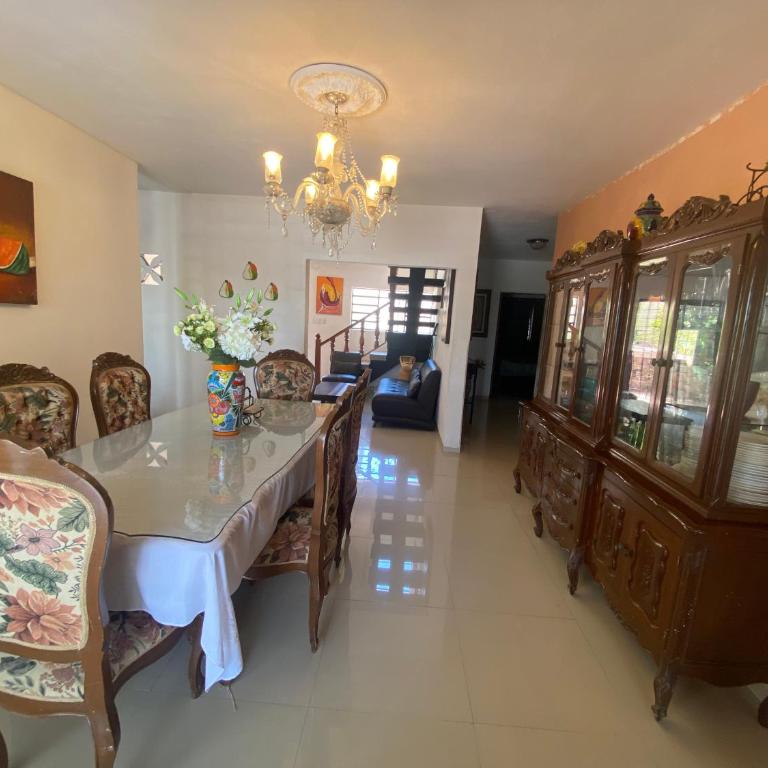 Casa del artista - Three-Bedroom House - 21