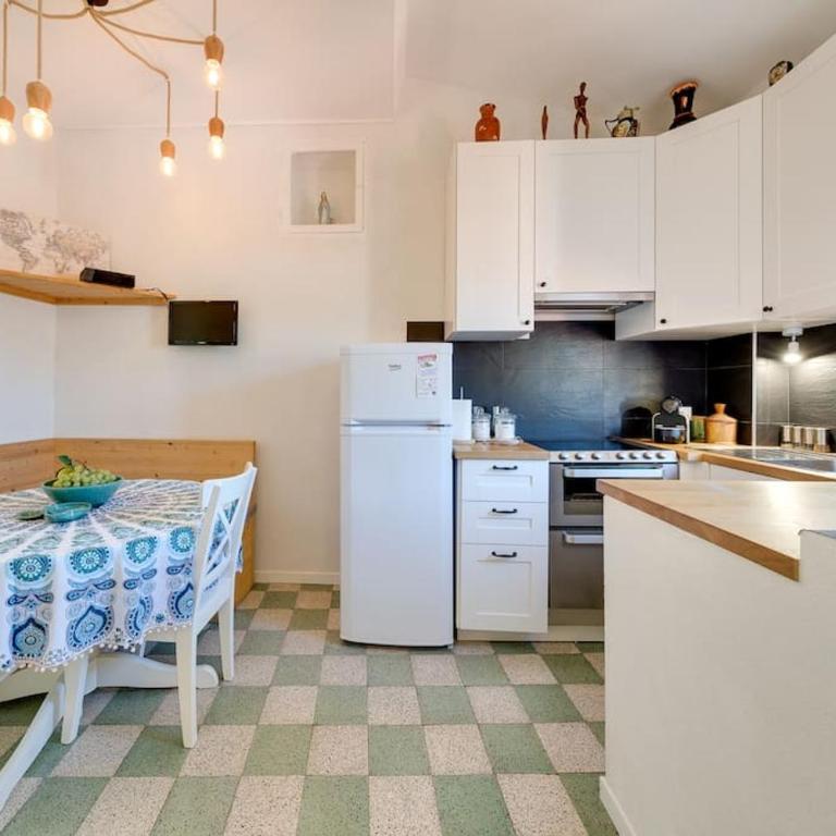 Between the roofs of Menton old town and the sea - Appartement 2 Chambres - 5