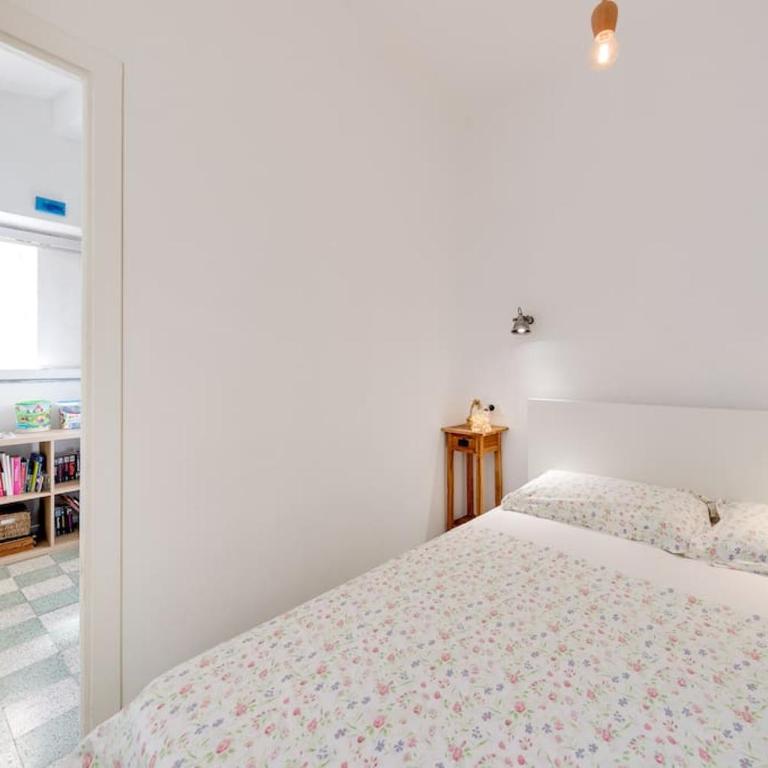 Between the roofs of Menton old town and the sea - Appartement 2 Chambres - 14