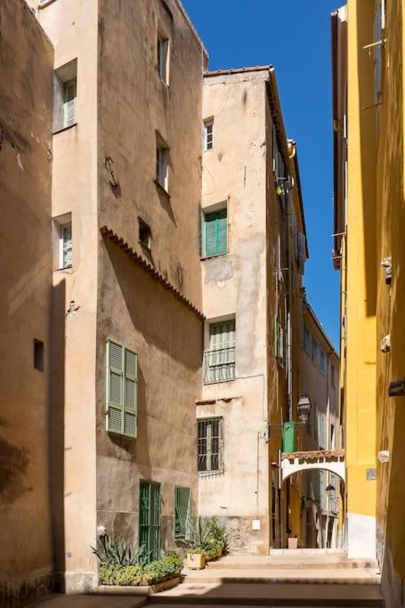 Between the roofs of Menton old town and the sea - Appartement 2 Chambres - 26