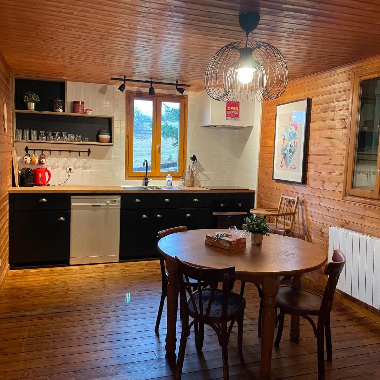Appartement - Chalet MONT DORE COSY 6/7 personnes - Three-Bedroom Apartment - 8