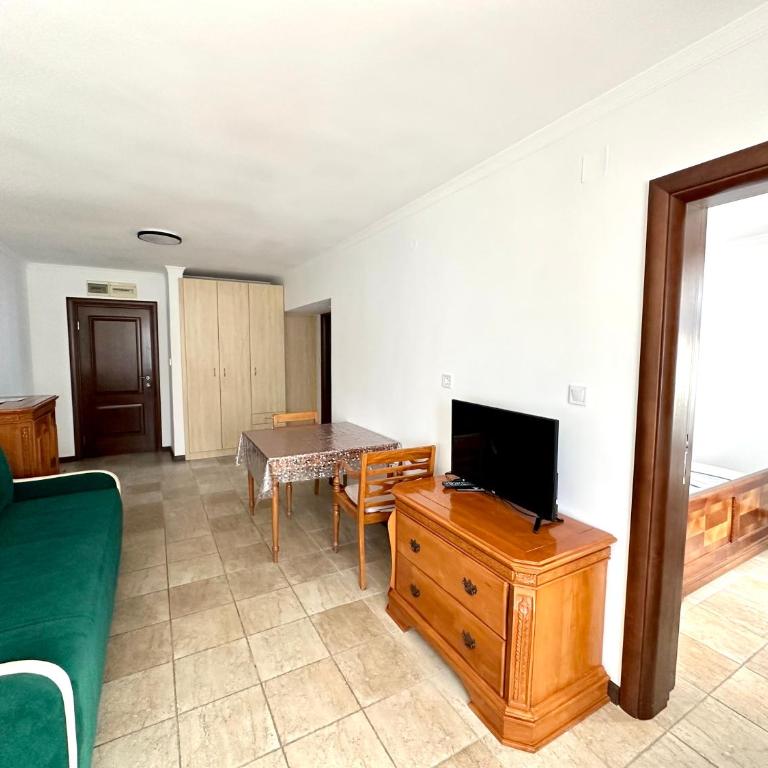 Apart-hotel Villa Lav with Private Beach - Apartment with Sea View - 12