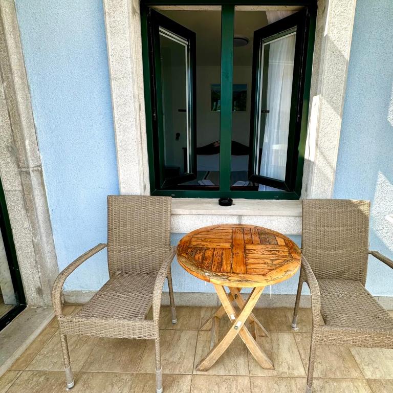 Apart-hotel Villa Lav with Private Beach - Apartment with Sea View - 11