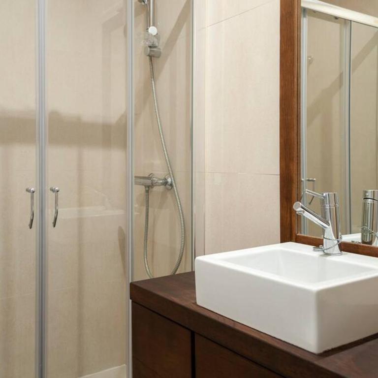 Apartamento en Sol centro ciudad - Two-Bedroom Apartment - 9