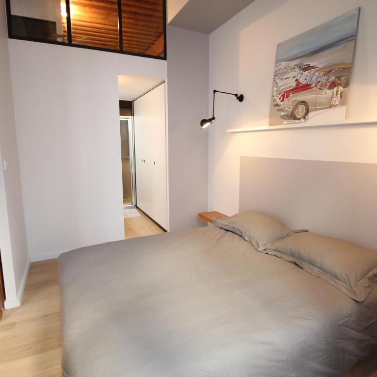 21Royale - Two-Bedroom Apartment Saint Exupery - 1
