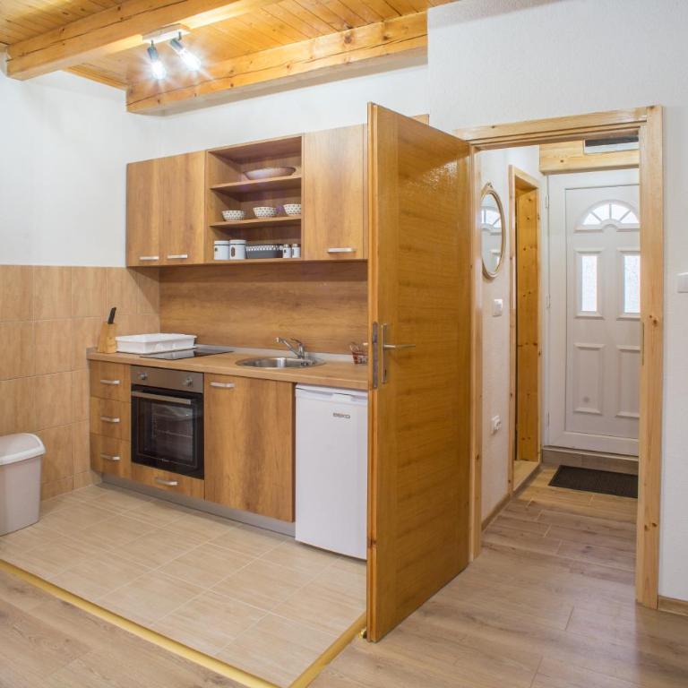 Fenix - Two-Bedroom House - 8