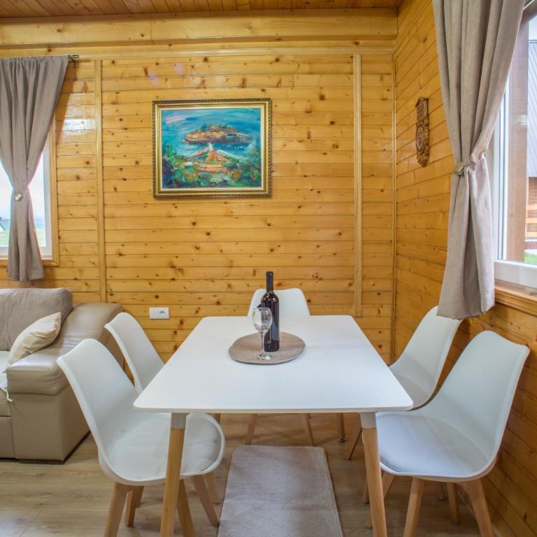 Fenix - Two-Bedroom House - 28