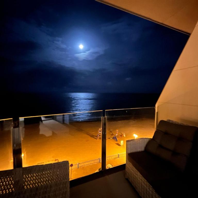 Exclusive apartment for 6 people on the beach - front line - 1st line - Apartamento de 3 dormitorios - 44