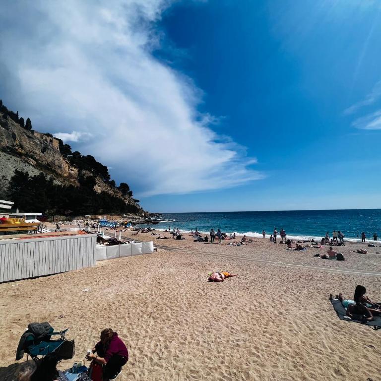 Cassis, charmant appart en face de la plage. - Appartement 1 Chambre - 26
