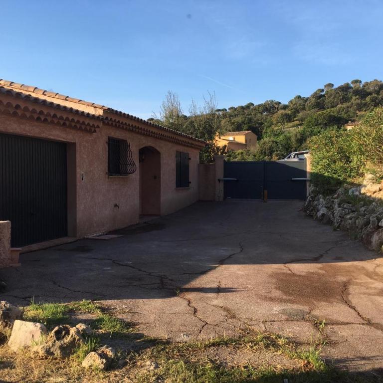 Magnifique villa vue mer dans le golfe de St-Tropez - Villa avec Piscine Privée - 34