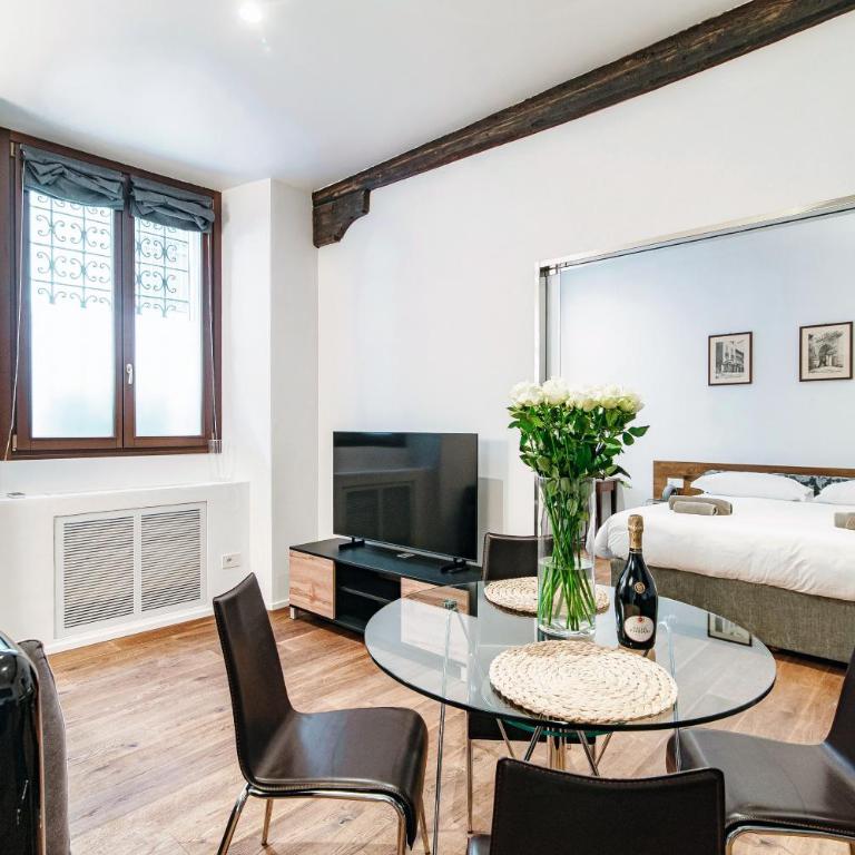 Suite Lo Storico - One-Bedroom Apartment - 37