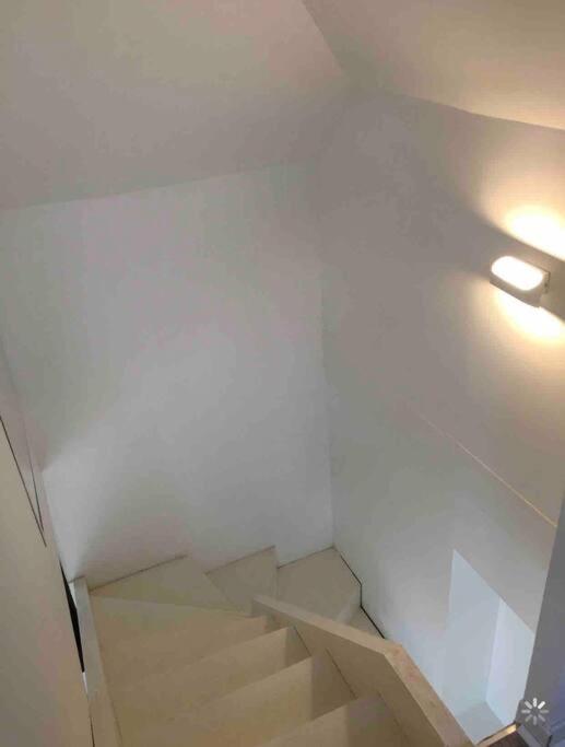 Charmant T2 Vue Lac Veyrier du Lac / Annecy - Appartement 1 Chambre - 10