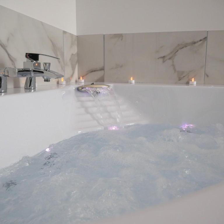 Perle d'Opale T2 FACE MER BALNÉO-SPA PARKING PRIVÉ WIFI NETFLIX HÔTEL&LOGDE 4 PERS - Apartamento de 1 dormitorio - 14