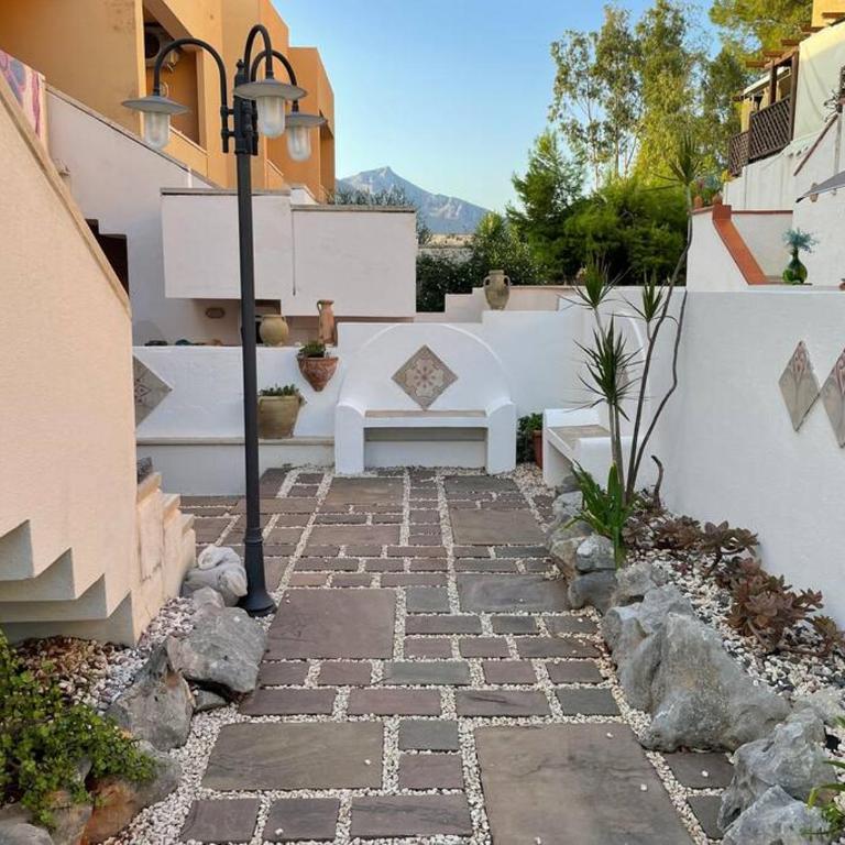 Appartamento con giardino a due passi dal mare. - Two-Bedroom House - 26