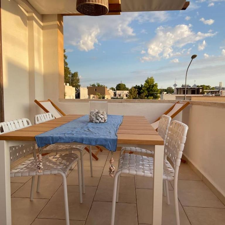 Appartamento con giardino a due passi dal mare. - Two-Bedroom House - 7