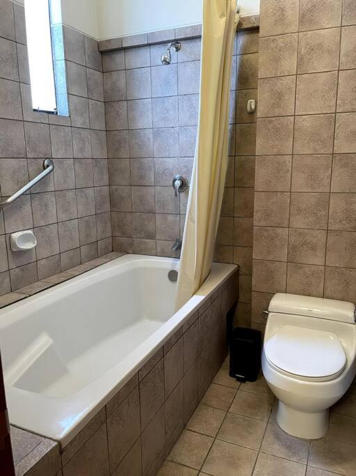 Cómodo duplex en centro de Miraflores - Apartamento de 1 dormitorio - 10