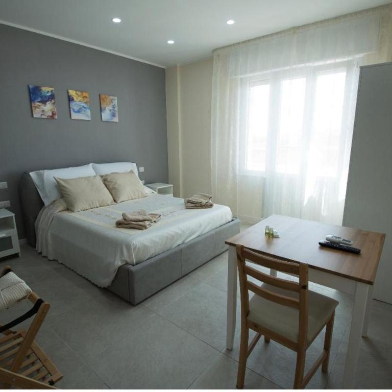 Via Cino Cagliari - Camera Matrimoniale con Bagno Privato - 14