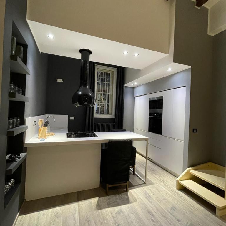 Portici Design Suite - Historical Center - One-Bedroom Apartment - 4