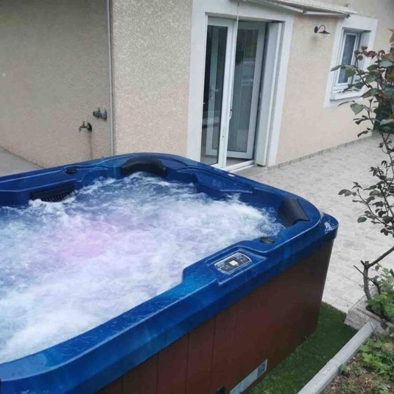 Maison Time Break Jacuzzi - 4 étoiles - Villa 2 Chambres - 44