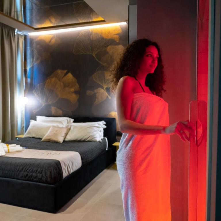 GOLD SUITE&SPA - Camera King con Vasca Idromassaggio - 6