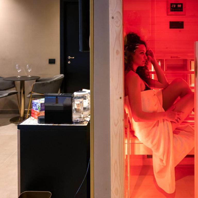 GOLD SUITE&SPA - Camera Queen con Vasca Idromassaggio - 2