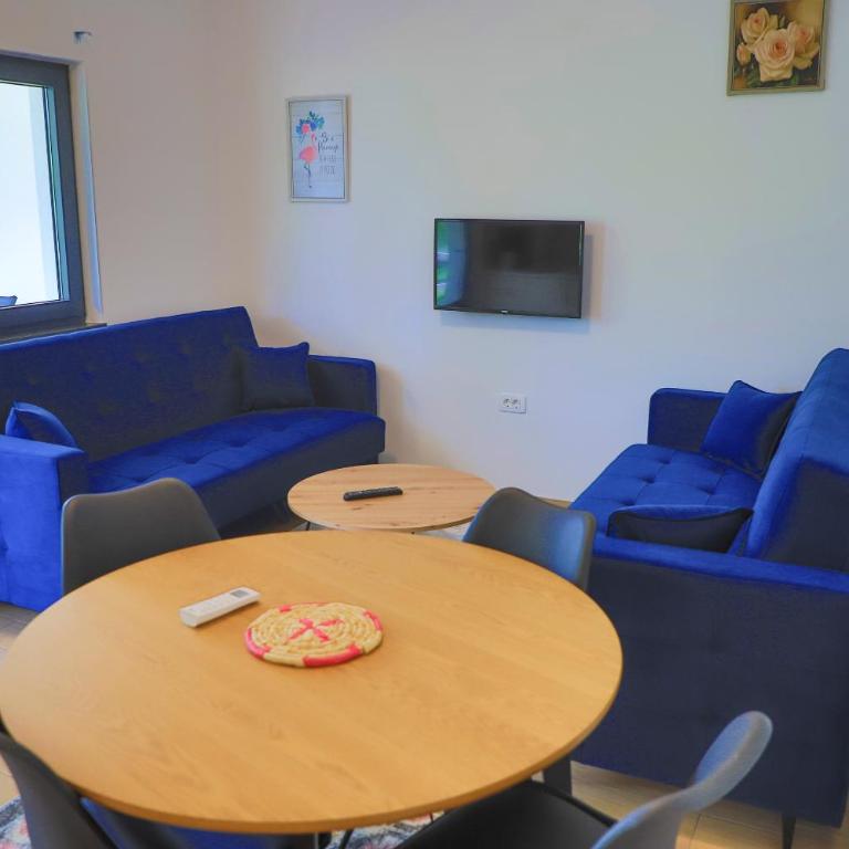 Holiday Homes Pozitiva - One-Bedroom House - 6